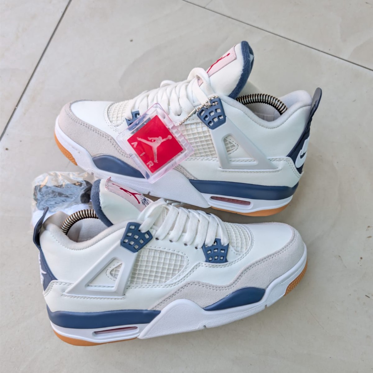 Jordan 4