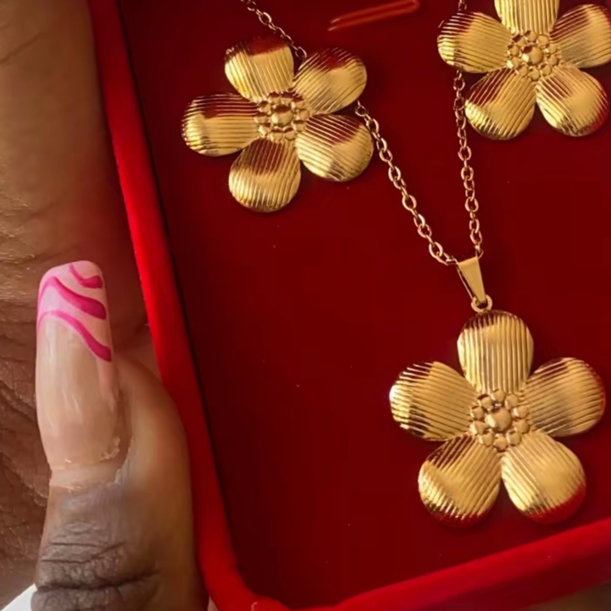 Flower earring set