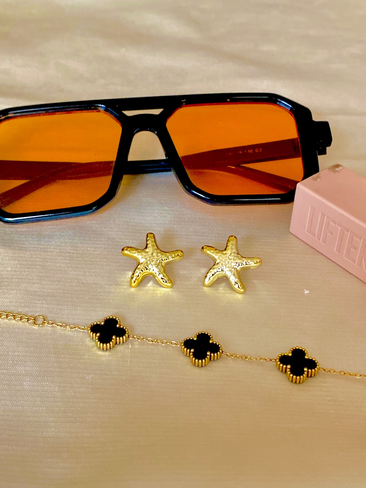 Starfish chunky earrings