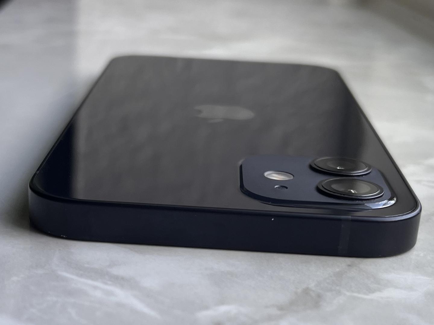 Iphone 12 plain