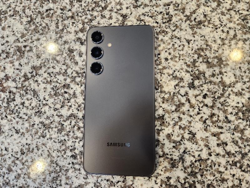 Samsung S24